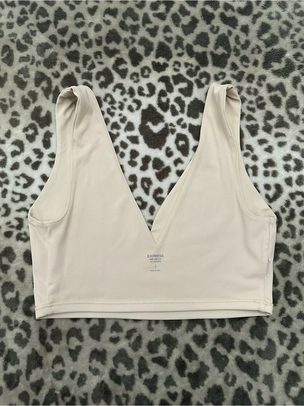 Express Body Contour High Compression Double V-Neck Bralette in Sandshell Small
